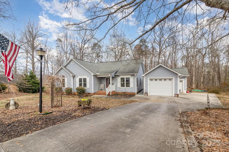 207 Cypress Dr, Gastonia, NC 28052