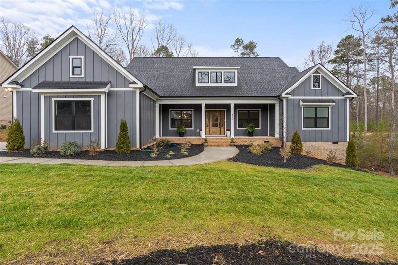 820 Bellegray Rd, Clover, SC 29710