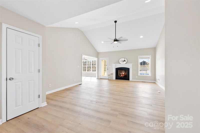 106 Springfield Dr, Gaffney, SC 29341