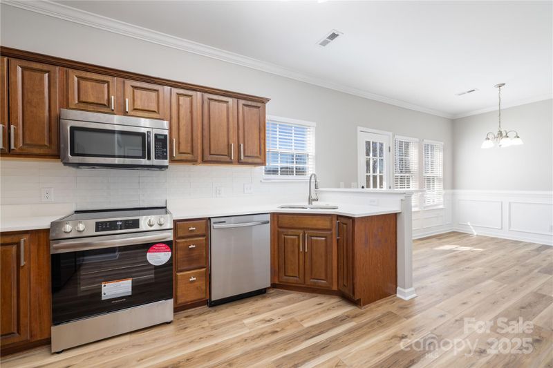 136 Ridge Bluff Rd, Mooresville, NC 28115