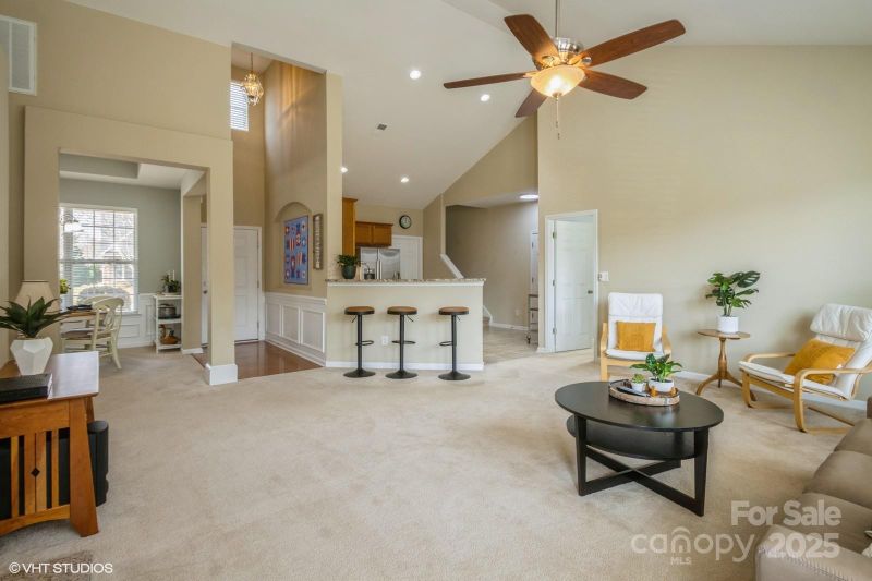 8633 Sequoia Grove Ln, Charlotte, NC 28214
