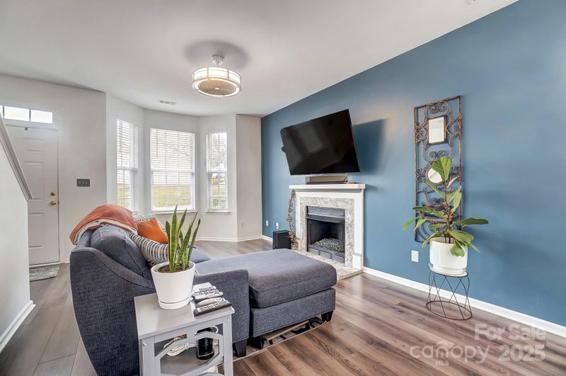 405 Goldstaff Ln, Charlotte, NC 28273