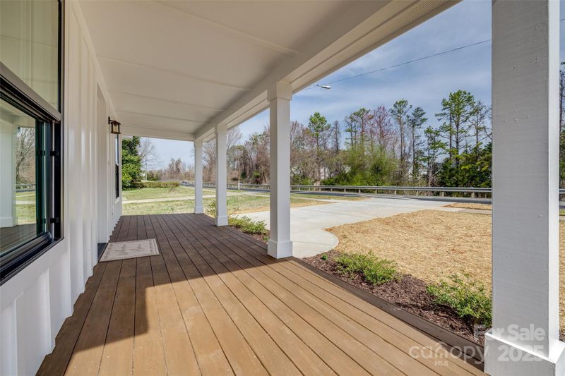 818 E Charles St, Matthews, NC 28105