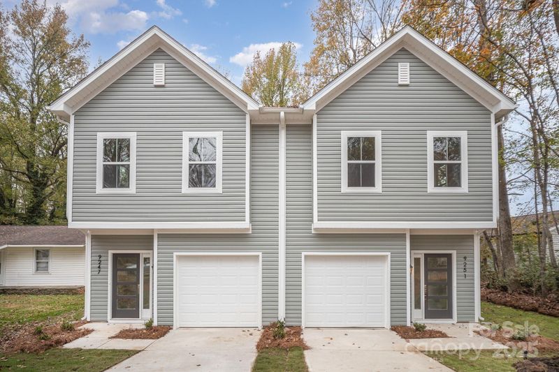 2829 New Pineola Rd, Charlotte, NC 28208