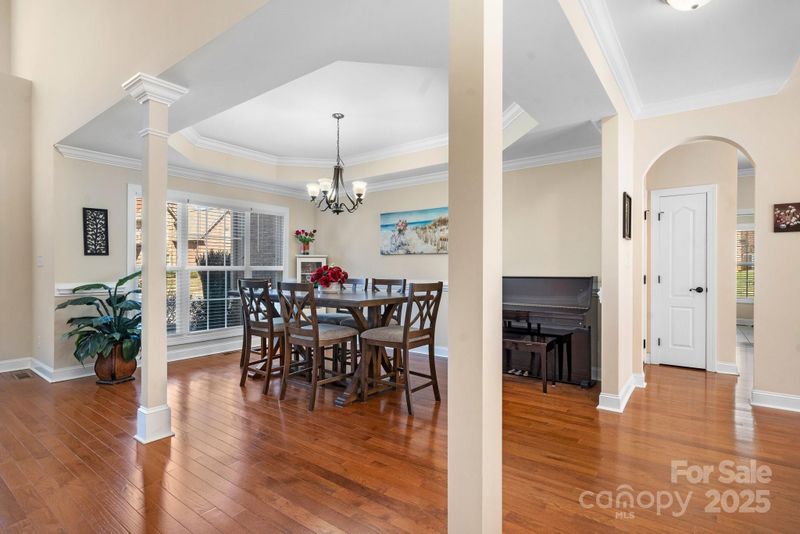 3815 10th St NE, Hickory, NC 28601