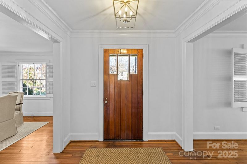 1626 Beverly Dr, Charlotte, NC 28207