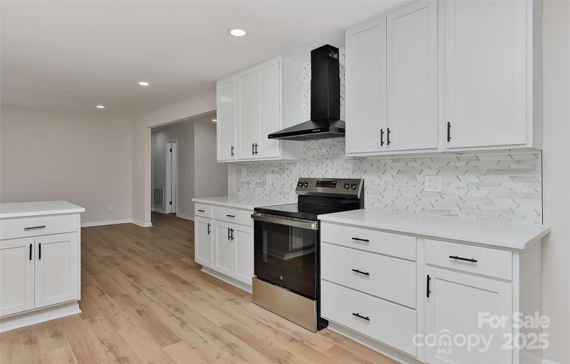 1356 Ford Dr, Lowell, NC 28098