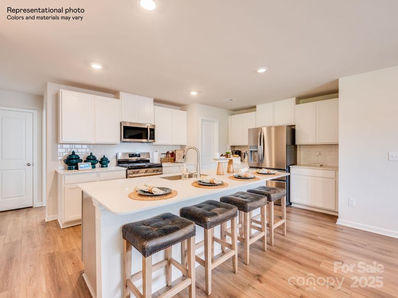 13112 Hampton Bay Ln, Charlotte, NC 28262