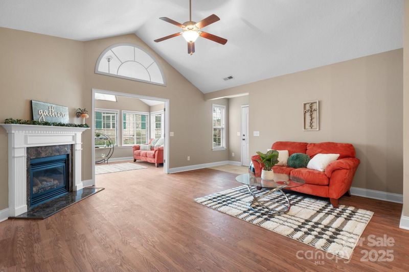 824 Wynnshire Dr #D, Hickory, NC 28601