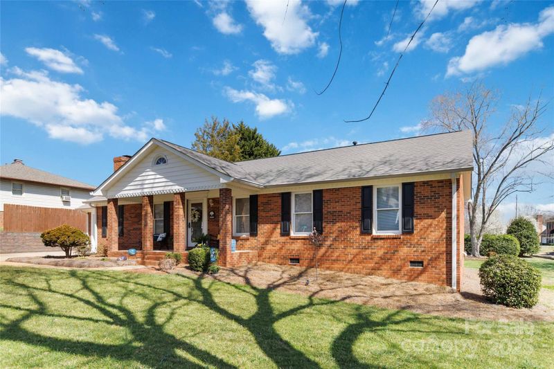 1558 Pine Creek Rd, Gastonia, NC 28056