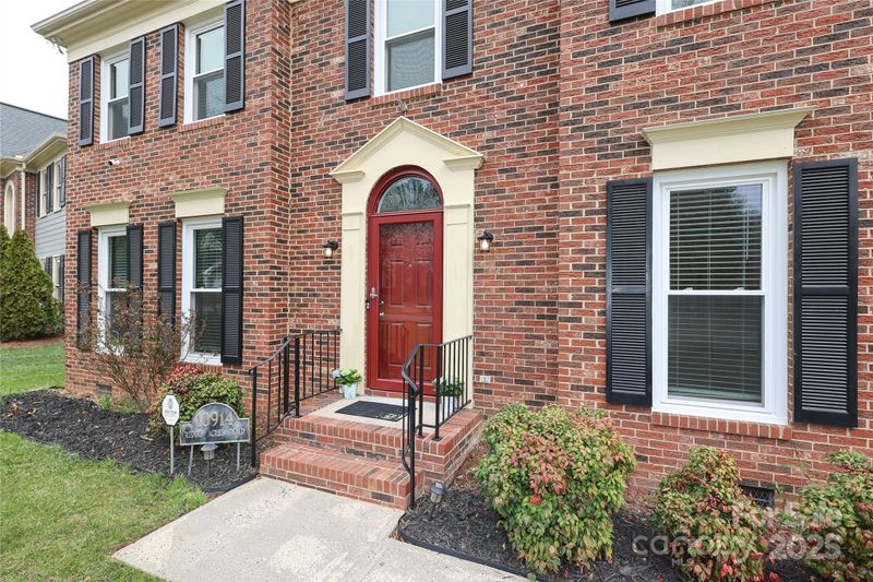 10914 Ridge Acres Rd, Charlotte, NC 28214