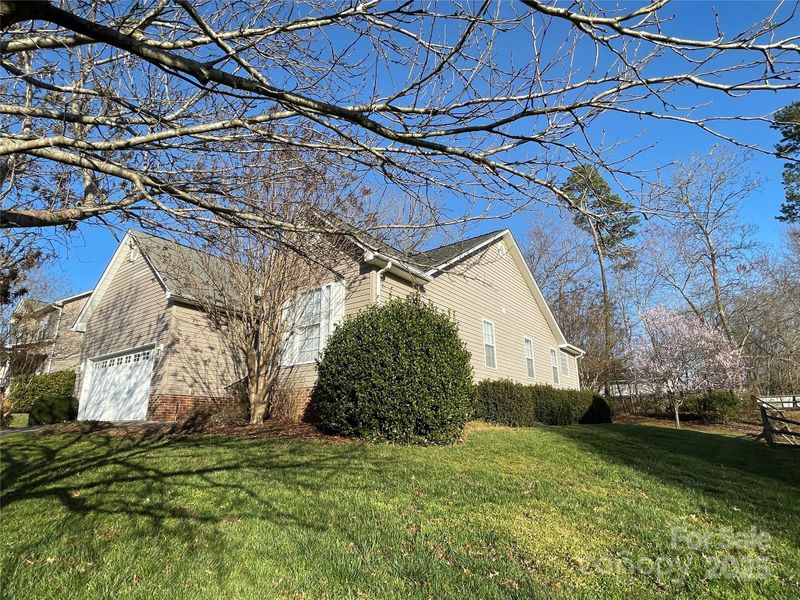 104 Johnsbury Dr, Stanley, NC 28164