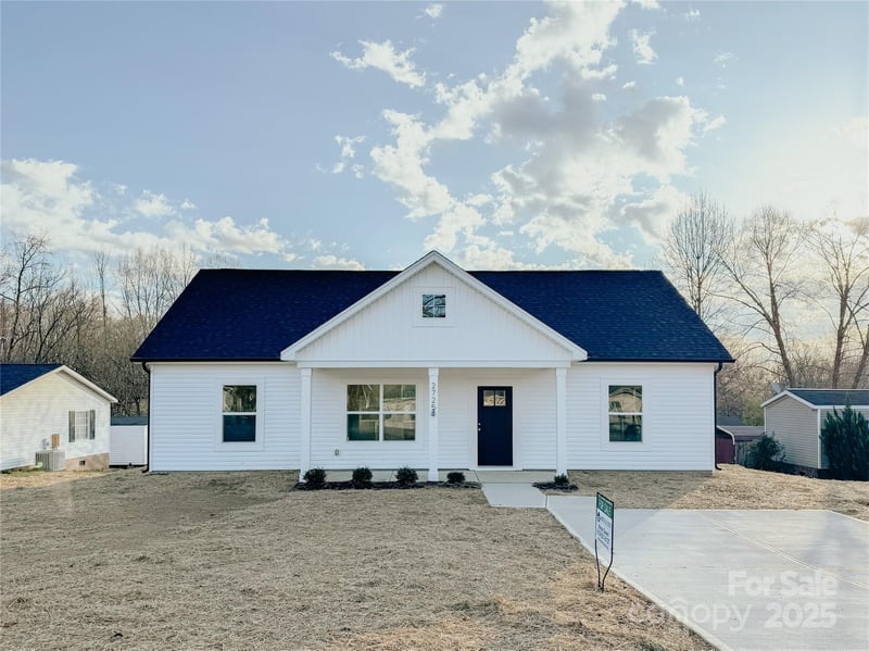2725 Lyla Ave, Kannapolis, NC 28027