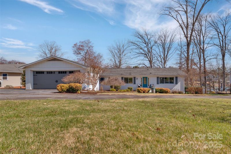 5064 Lynwood Rd, Sherrills Ford, NC 28673