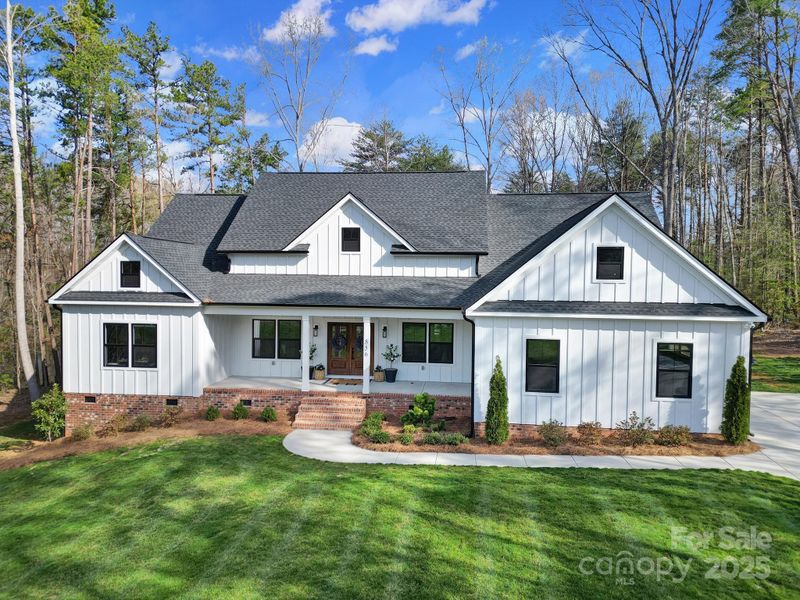856 Bellegray Rd, Clover, SC 29710