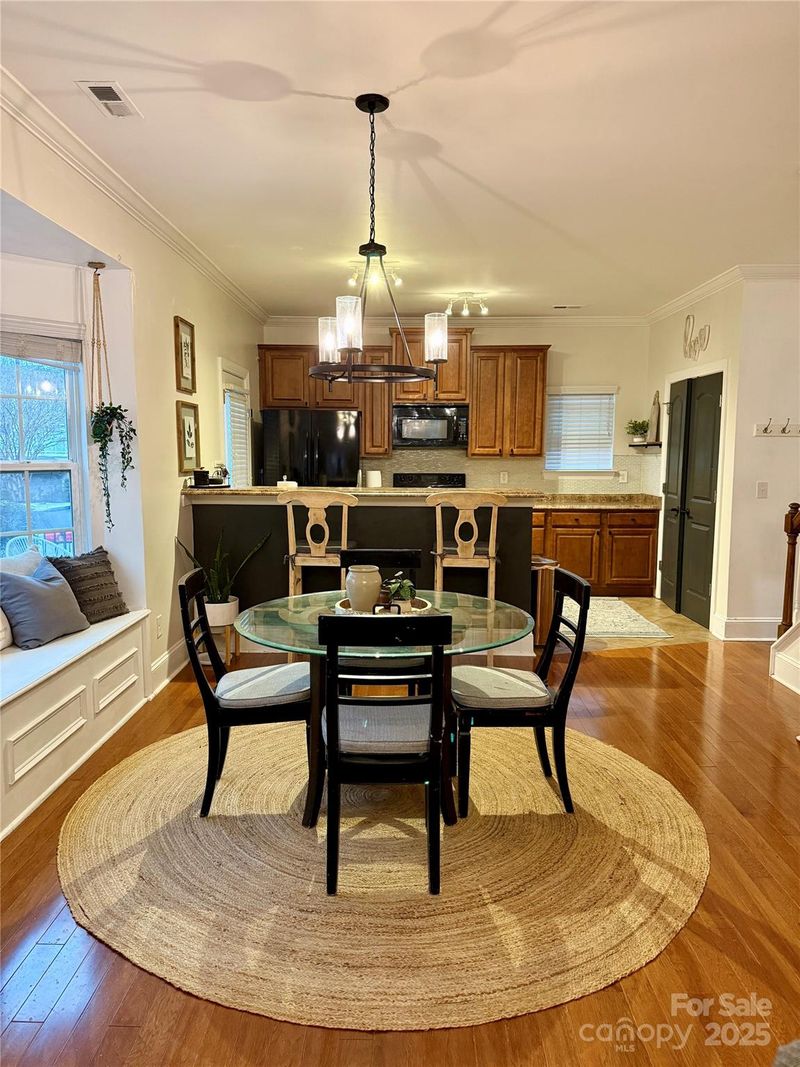 645 Beaty St, Davidson, NC 28036