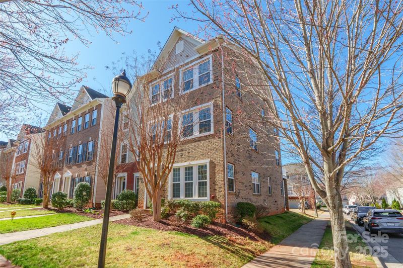 7147 Brighton Park Dr, Mint Hill, NC 28227