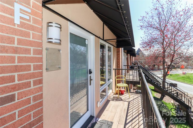 452 S Main St #F, Davidson, NC 28036