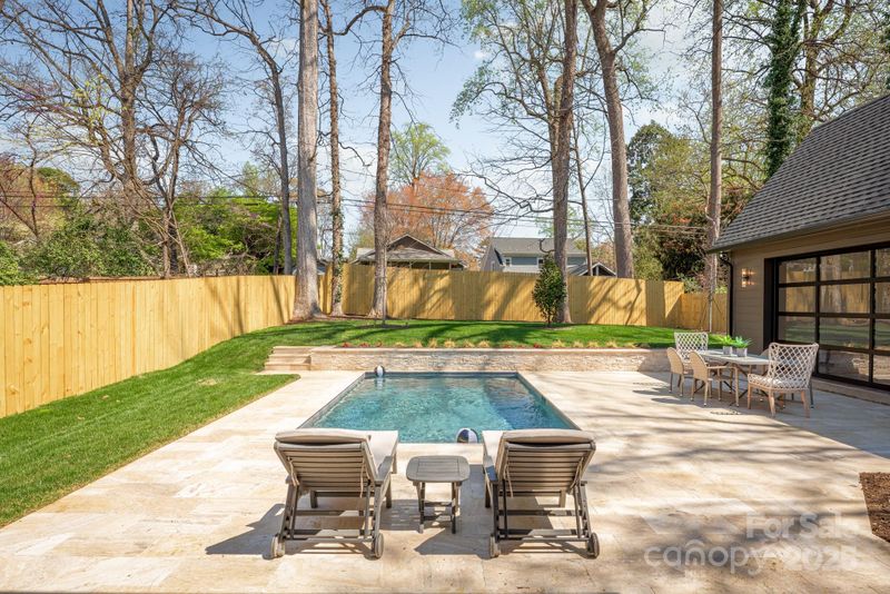 2321 Kingsbury Dr, Charlotte, NC 28205