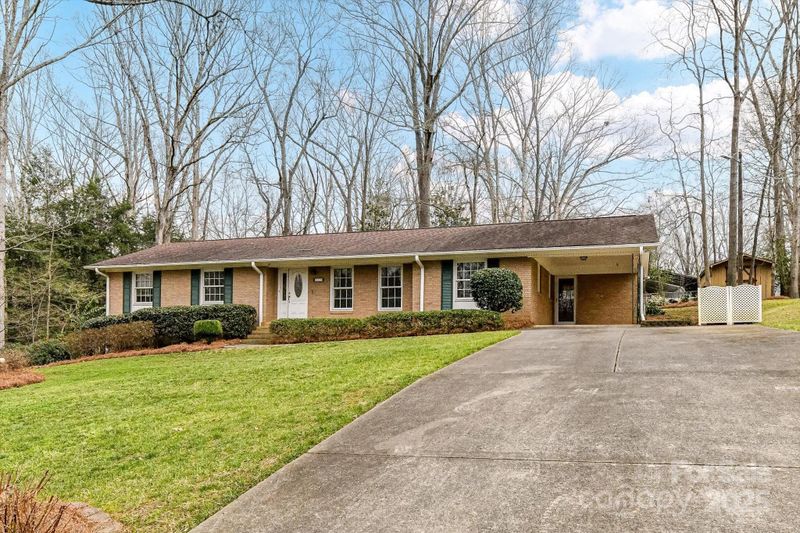 117 Gwyn St, Wingate, NC 28174