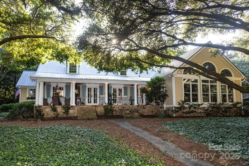 7794 Live Oaks Dr, Denver, NC 28037