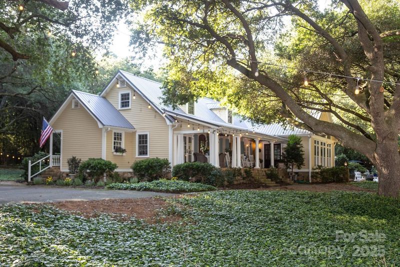 7794 Live Oaks Dr, Denver, NC 28037