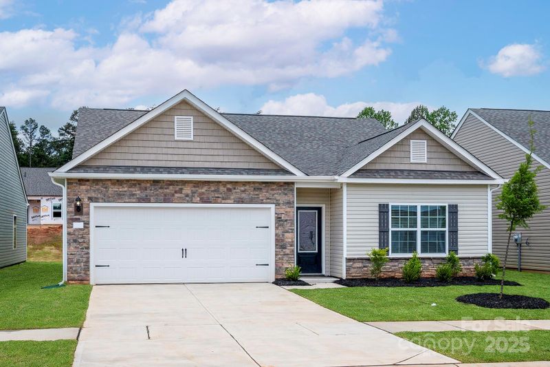 5708 Skinny Dr, Charlotte, NC 28215