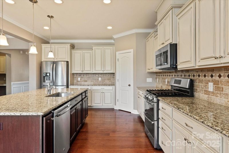 5009 Henshaw Rd, Waxhaw, NC 28173