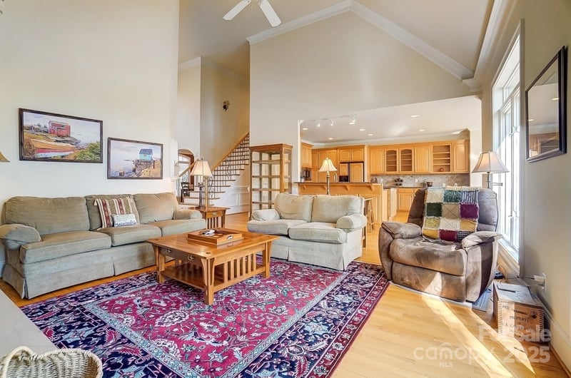 928 Thorn Ridge Ln, Clover, SC 29710