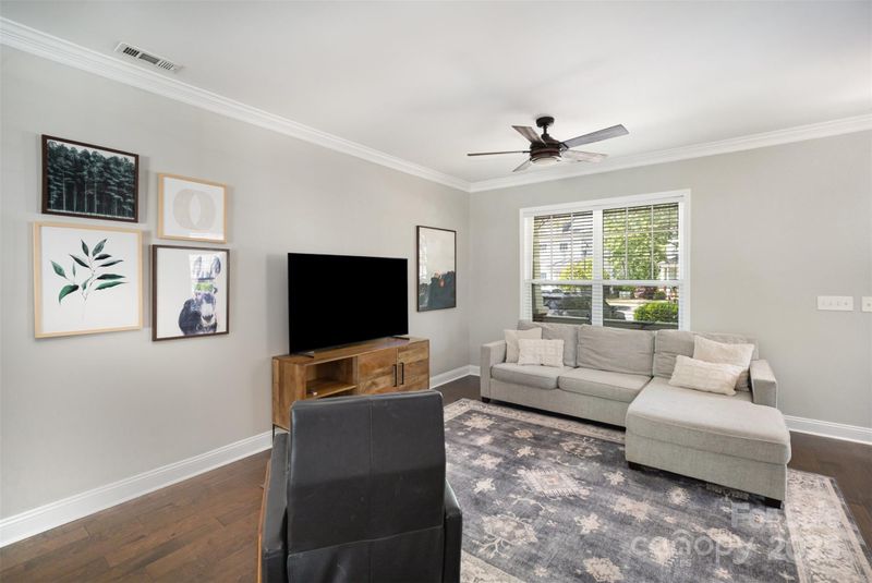 464 Hurston Cir, Charlotte, NC 28208