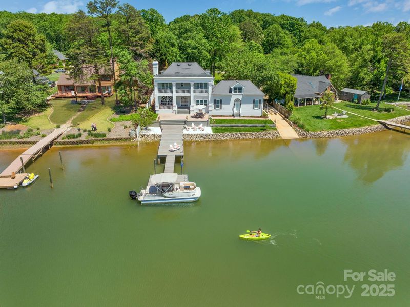 8150 Malibu Pointe Ln, Denver, NC 28037