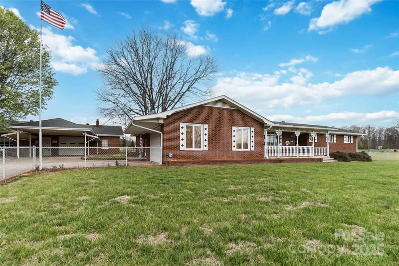 5643 Twinkle Dr, Concord, NC 28025