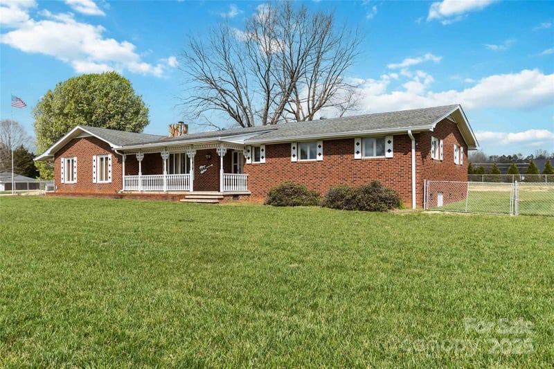 5643 Twinkle Dr, Concord, NC 28025