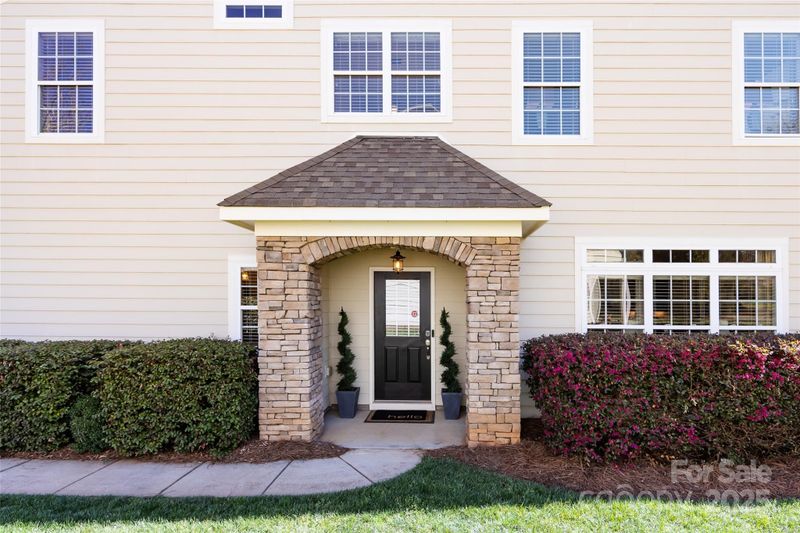 8457 Loxton Cir, Charlotte, NC 28214