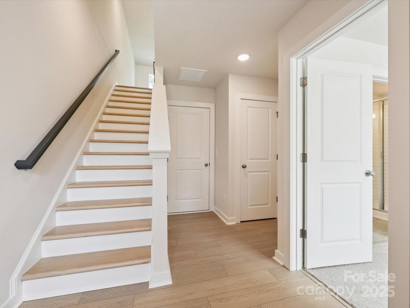 1425 Lithium Ln, Charlotte, NC 28211