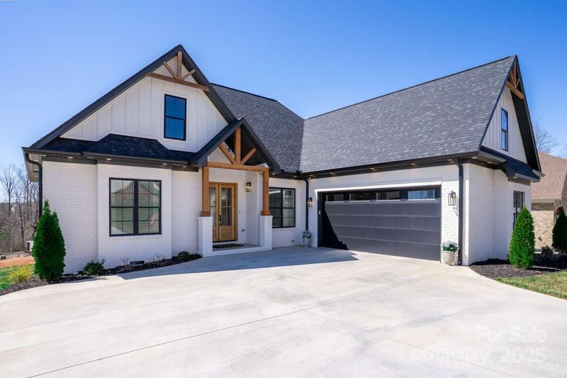 4412 Holly Cir NE, Conover, NC 28613