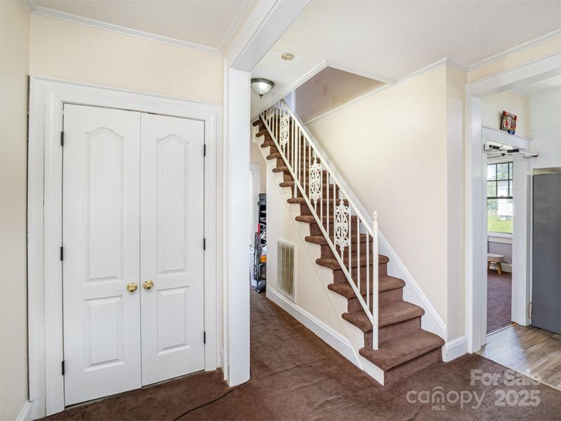 404 E 1st St, Cherryville, NC 28021