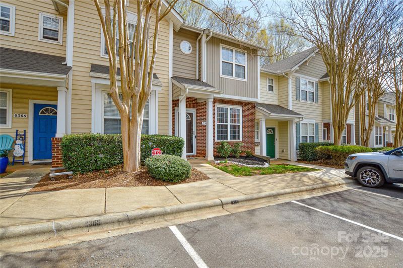 8364 Chaceview Ct, Charlotte, NC 28269