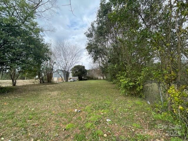 1815 Beatties Ford Rd, Charlotte, NC 28216