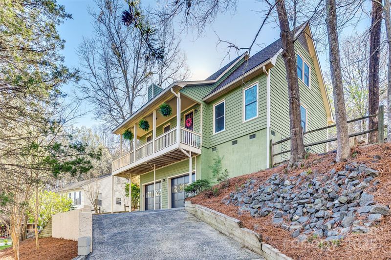 6008 Lanai Ln, Tega Cay, SC 29708
