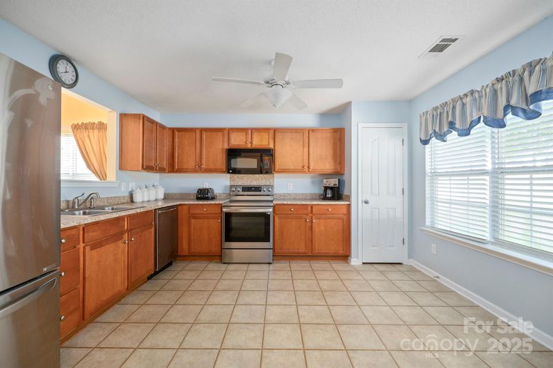 1219 Catawba Run Rd, Lowell, NC 28098