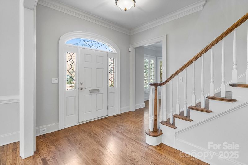 1131 S Kings Dr, Charlotte, NC 28207
