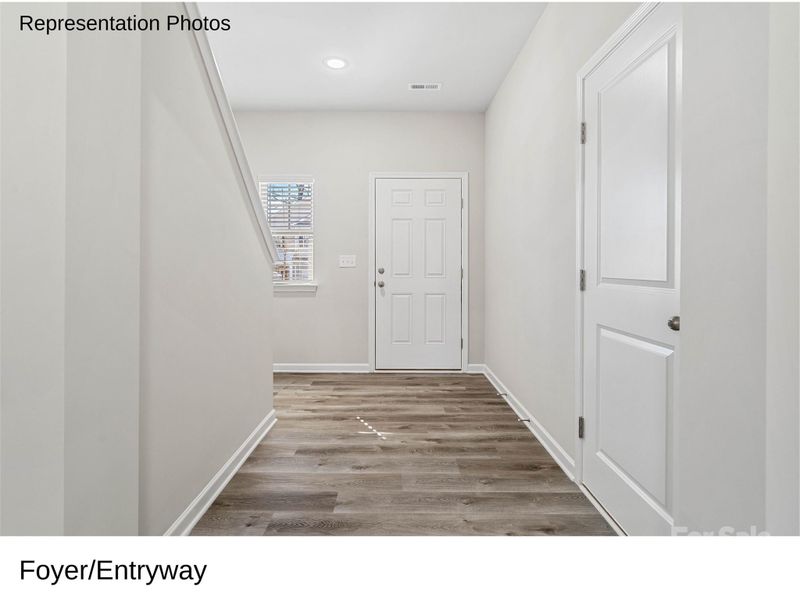 2108 Clapham Ct, Charlotte, NC 28215