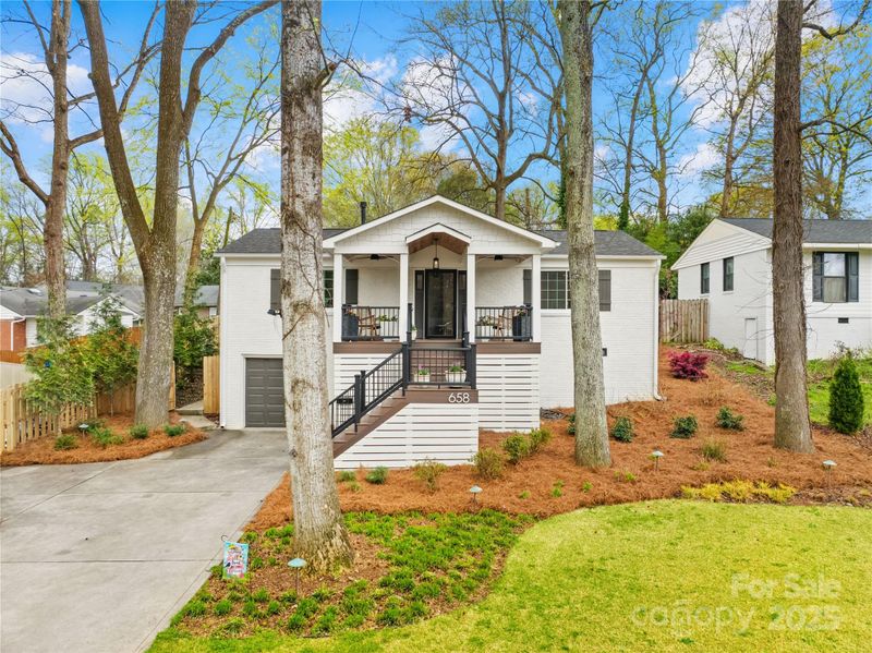 658 Manhasset Rd, Charlotte, NC 28209