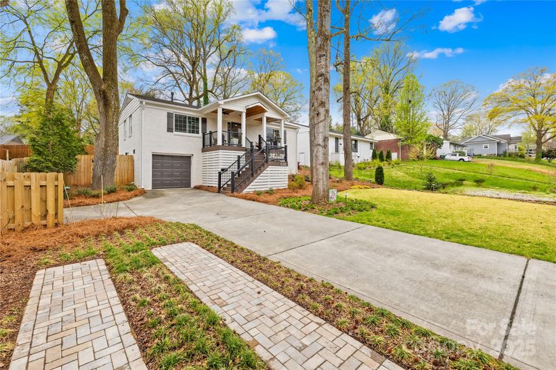 658 Manhasset Rd, Charlotte, NC 28209