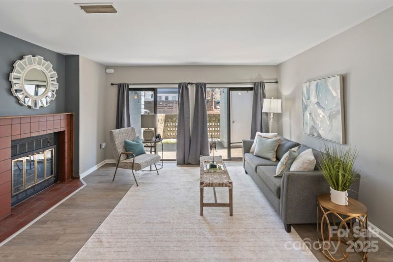 419 W 8th St #50, Charlotte, NC 28202