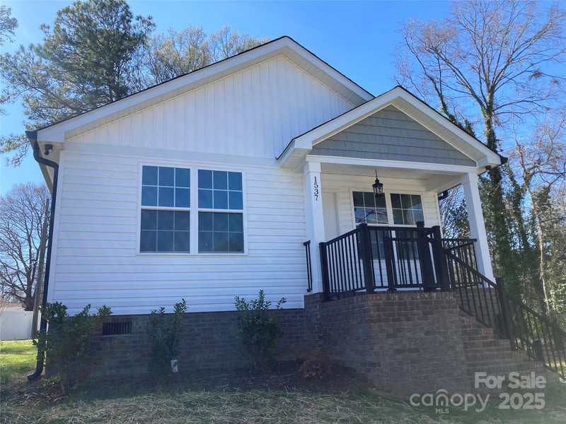 1537 Poston Cir, Gastonia, NC 28054