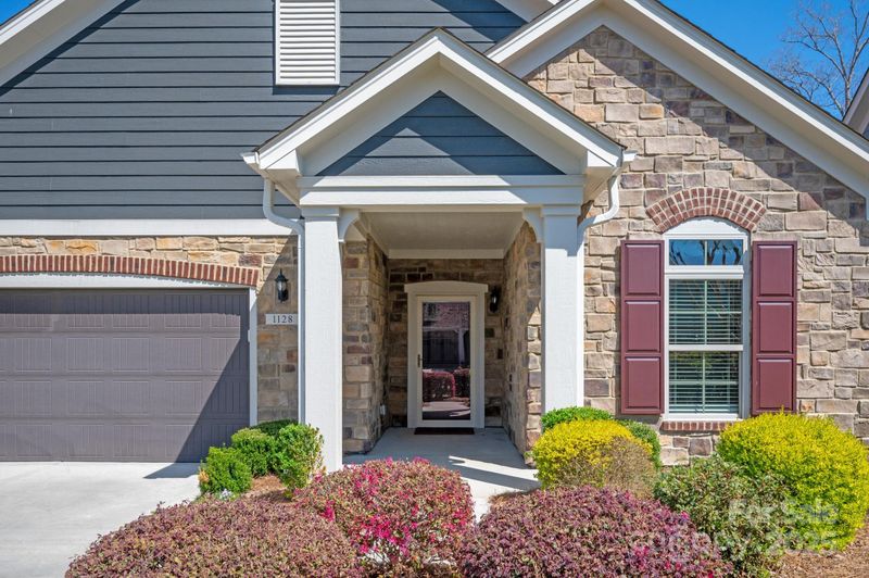 1128 Avalon Pl, Matthews, NC 28104