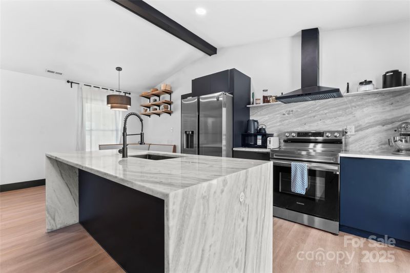 5501 Joyce Dr, Charlotte, NC 28215