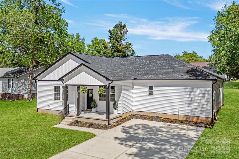 1613 Frederick Ave, Kannapolis, NC 28081